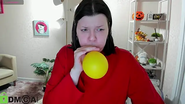 Michele Greenn online show from 12-02-25, 01:00