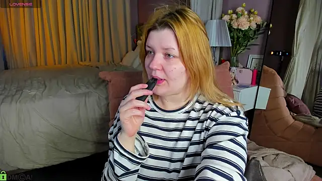 Michele Greenn online show from 04-22-26, 01:08