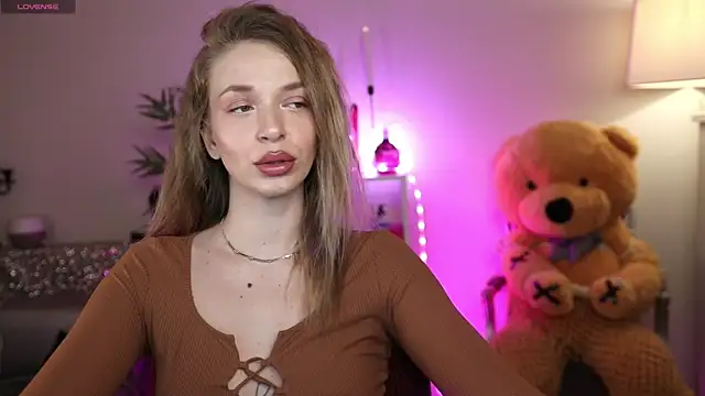 NovaHollisx online show from 04-22-26, 04:37