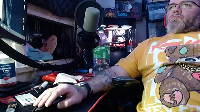 Snapshot of twistedj83 chatting on 01-15-26, 10:31 twistedj83 online show from 01-15-26, 10:31