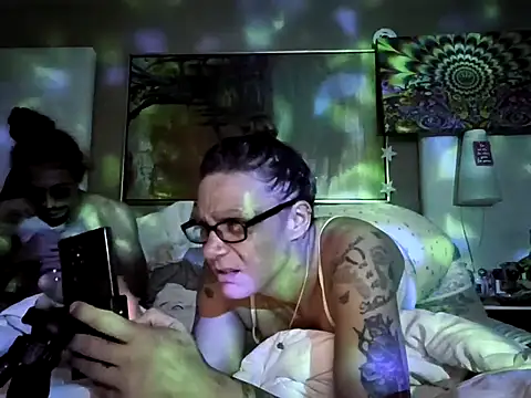 SparklesB1tch online show from 04-09-26, 11:59