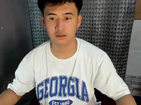 Snapshot of Adim-pinoy146 chatting on 05-12-26, 08:44 Adim-pinoy146 online show from 05-12-26, 08:44