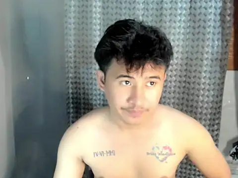 Snapshot of Adim-pinoy146 chatting on 05-25-26, 12:00 Adim-pinoy146 online show from 05-25-26, 12:00