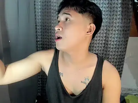 Snapshot of Adim-pinoy146 chatting on 06-10-26, 10:52 Adim-pinoy146 online show from 06-10-26, 10:52