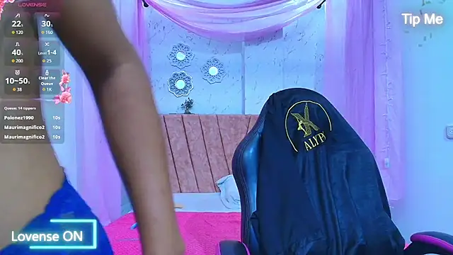 mia  thomson  online show from 04-16-26, 08:04