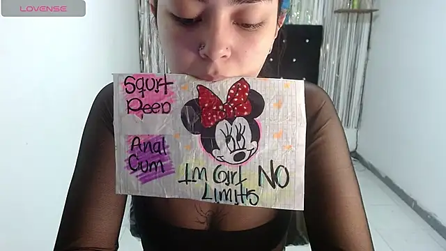 Snapshot of Darkittydoll_15 chatting on 10-03-25, 12:35 Darkittydoll 15 online show from 10-03-25, 12:35