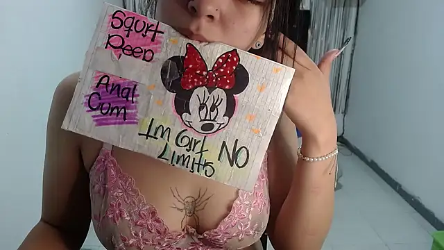Snapshot of Darkittydoll_15 chatting on 10-10-25, 12:59 Darkittydoll 15 online show from 10-10-25, 12:59