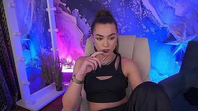 Snapshot of EricaSin chatting on 06-03-26, 02:33 EricaSin online show from 06-03-26, 02:33