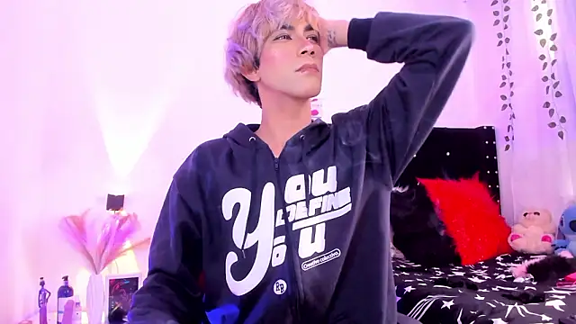 Cooperrosscute233 online show from 02-21-26, 07:04