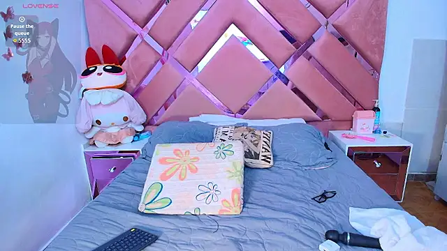 BrittanyBoa online show from 01-12-26, 06:13