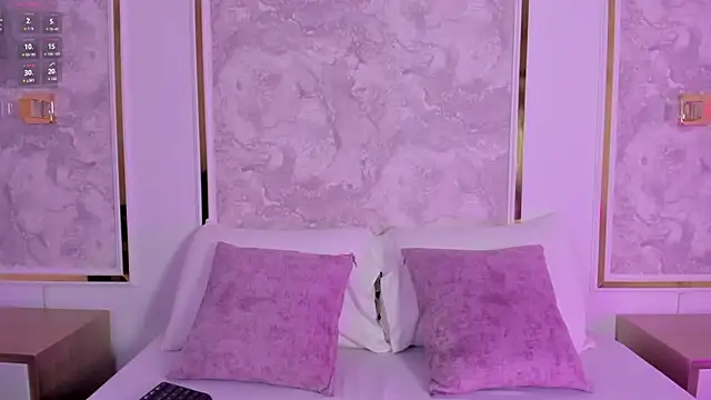 Snapshot of giselle_anelise chatting on 04-18-26, 02:15 giselle anelise online show from 04-18-26, 02:15