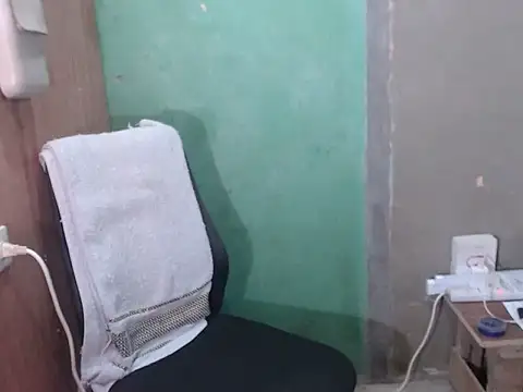 Snapshot of native_cummer chatting on 02-11-26, 02:44 native cummer online show from 02-11-26, 02:44