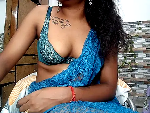 HOT AARVI11 online show from 10-10-25, 05:45