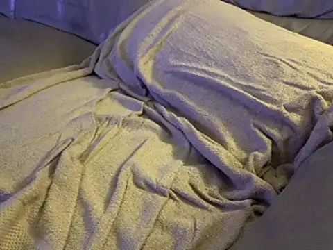 Snapshot of Freddiefirefly chatting on 03-28-26, 08:19 Freddiefirefly online show from 03-28-26, 08:19