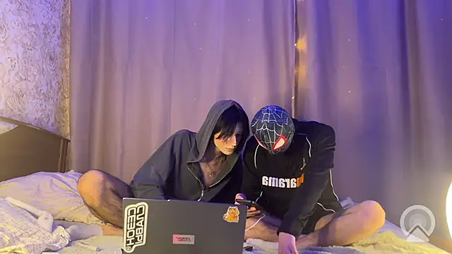 Snapshot of NikGive chatting on 01-15-26, 07:17 NikGive online show from 01-15-26, 07:17