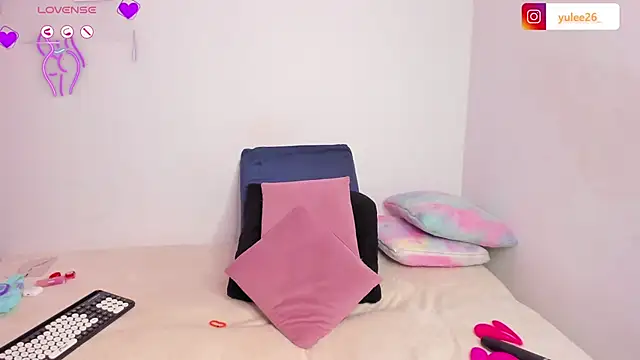 Brandy brown  online show from 11-13-25, 01:48