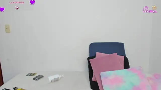 Brandy brown  online show from 12-18-25, 11:33