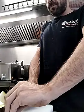 hotmen83 online show from 10-08-25, 08:01