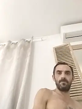 hotmen83 online show from 10-11-25, 08:40