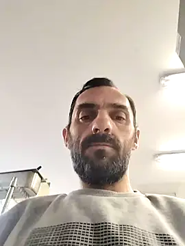 hotmen83 online show from 10-24-25, 07:16