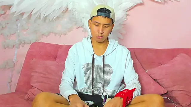 spicy adonhis online show from 11-21-25, 01:10