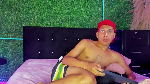 spicy adonhis online show from 04-10-26, 09:08