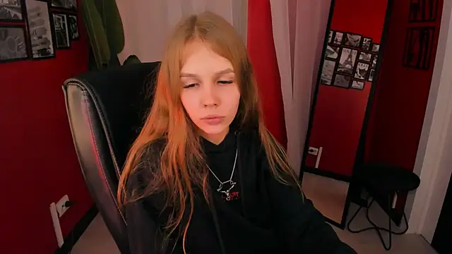 Selen hells weet online show from 09-20-25, 06:09