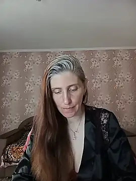 CandiCole online show from 05-20-26, 05:24