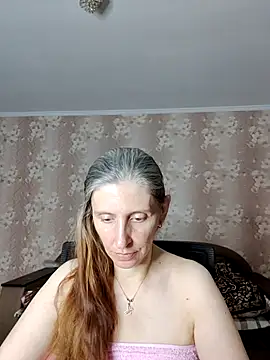 CandiCole online show from 07-17-26, 04:08