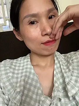 Snapshot of MinHiNi chatting on 09-18-25, 07:21 MinHiNi online show from 09-18-25, 07:21