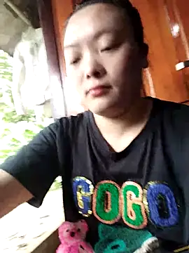 Snapshot of Thuyta chatting on 09-12-25, 12:44 Thuyta online show from 09-12-25, 12:44