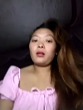 Snapshot of Thuyta chatting on 09-12-25, 12:49 Thuyta online show from 09-12-25, 12:49