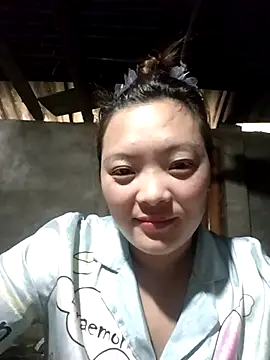 Snapshot of Thuyta chatting on 10-02-25, 04:52 Thuyta online show from 10-02-25, 04:52