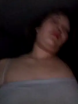 Snapshot of Thuyta chatting on 10-14-25, 09:04 Thuyta online show from 10-14-25, 09:04