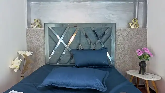  DantFox  online show from 12-02-25, 08:26