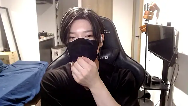 Mei-Tanaka online show from 10-04-25, 04:27