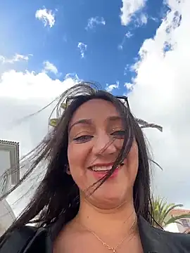 Ninabigtitied online show from 11-29-25, 01:25