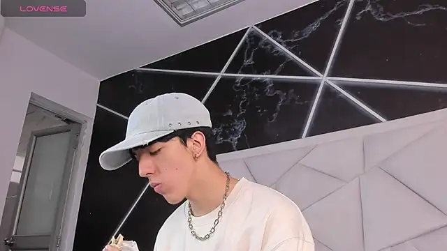 AerumChae online show from 04-21-26, 12:22