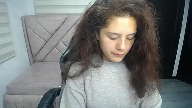 Velvet Moon V online show from 10-10-25, 01:10