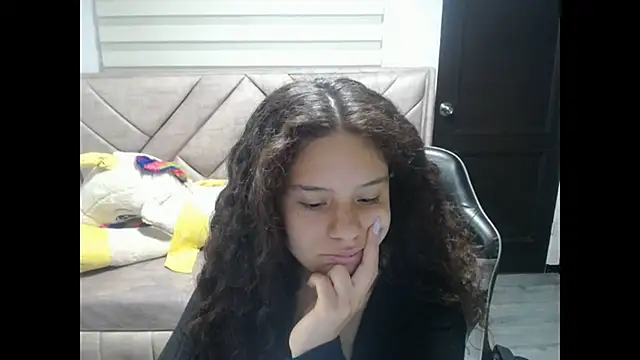 Velvet Moon V online show from 10-17-25, 01:03