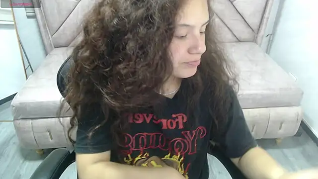 Velvet Moon V online show from 03-12-26, 08:48