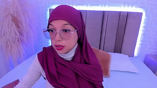 naishaa  online show from 03-30-26, 06:31