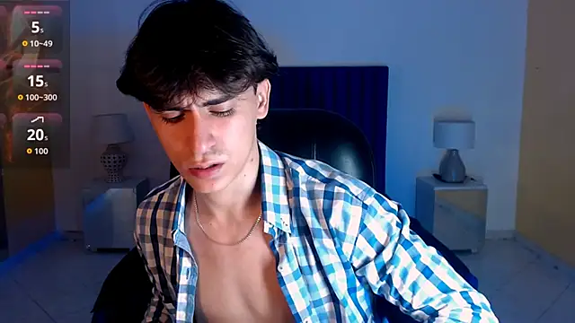 Snapshot of RoberthAlv chatting on 03-06-26, 02:02 RoberthAlv online show from 03-06-26, 02:02