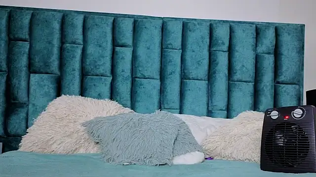 Emma Foxi online show from 02-05-26, 08:24