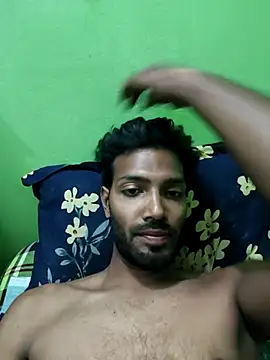 Snapshot of RohitHot122 chatting on 04-08-26, 03:45 RohitHot122 online show from 04-08-26, 03:45