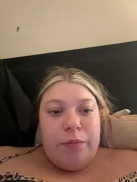 Snapshot of kinkybellexx chatting on 11-08-25, 05:51 kinkybellexx online show from 11-08-25, 05:51