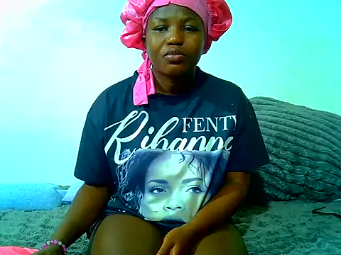 Snapshot of SweetHoney21_ chatting on 06-02-26, 07:43 SweetHoney21 online show from 06-02-26, 07:43