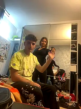 Snapshot of piccolaflo chatting on 09-26-25, 07:29 piccolaflo online show from 09-26-25, 07:29