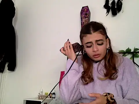 Snapshot of piccolaflo chatting on 04-03-26, 04:38 piccolaflo online show from 04-03-26, 04:38