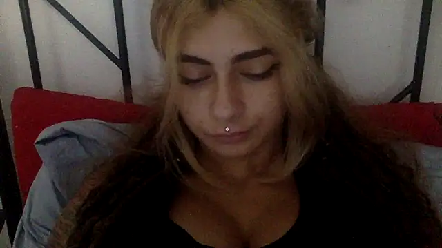 Snapshot of piccolaflo chatting on 07-21-26, 10:06 piccolaflo online show from 07-21-26, 10:06